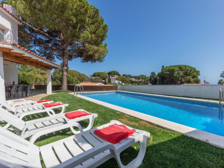 Rent Villa in Lloret de Mar Neus picture-3