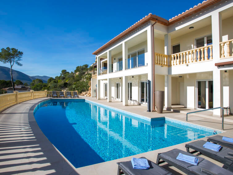 Villaer med privat pool i Denia